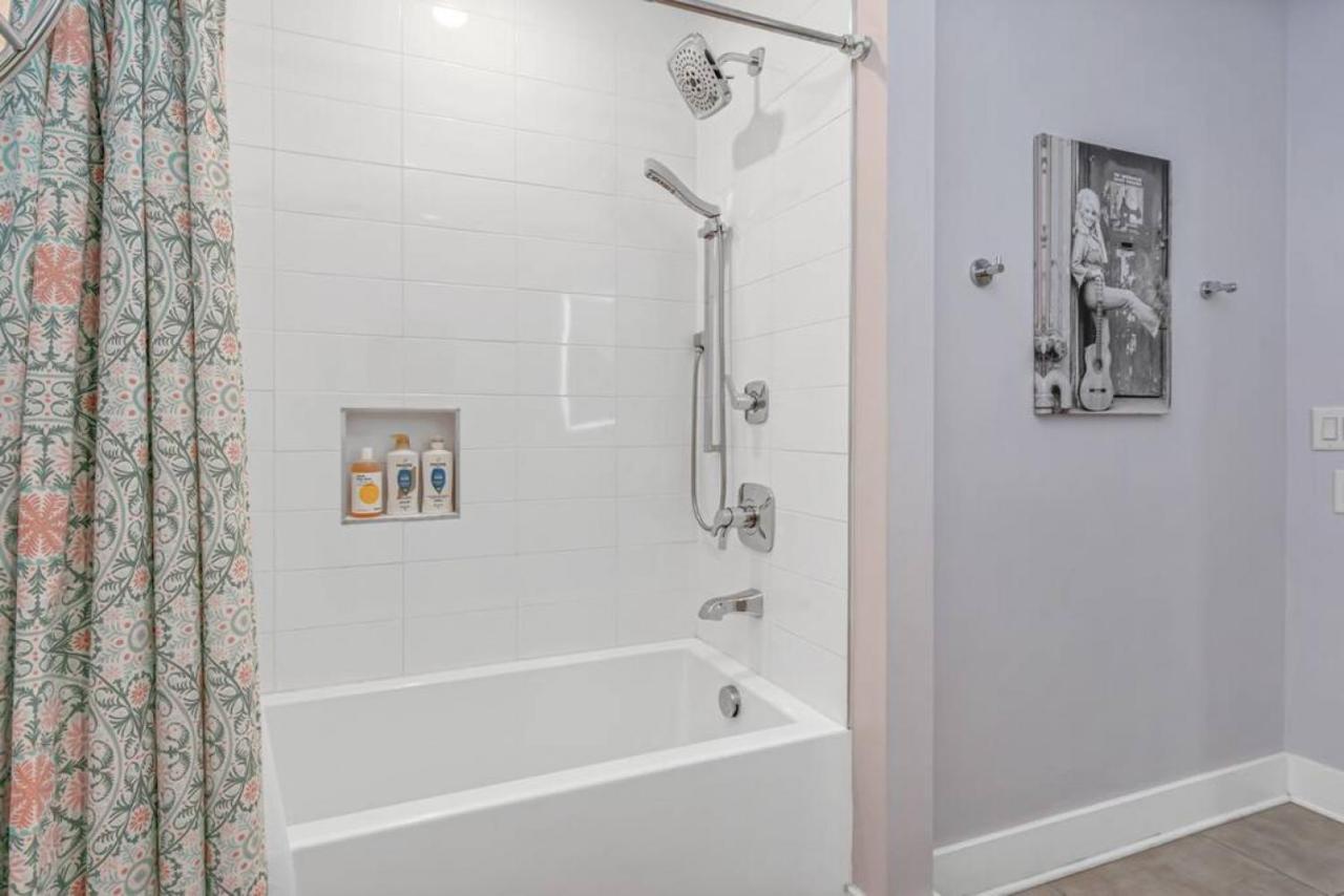 Nashville 3 Bed, 1 Bedroom With Washer, Dryer And Parking エクステリア 写真